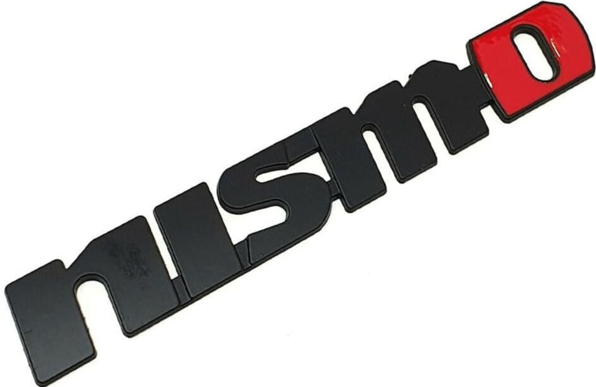 "Nismo"-Schriftzug 3D-Badge